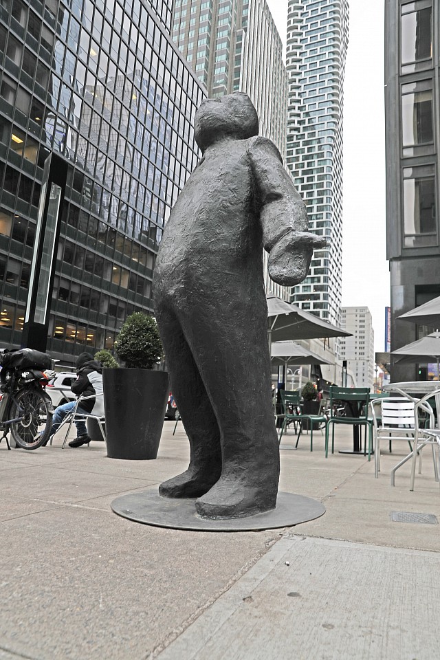 Jim Rennert, WTF, Ed. of 3, 2018
bronze, 102 x 73 x 48 in. (259.1 x 185.4 x 121.9 cm)
On View at 1700 Broadway, NYC