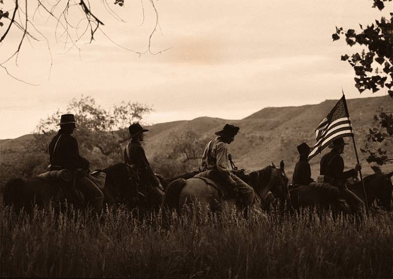 Robert Farber, Cavalry with Flag, Montana, Edition of 10, 1992
fine art paper pigment print, 30 x 40 in. (76.2 x 101.6 cm)
RF131038