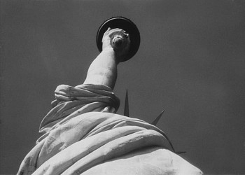 Robert Farber - Robert Farber Statue of Liberty, New York, Edition of 10