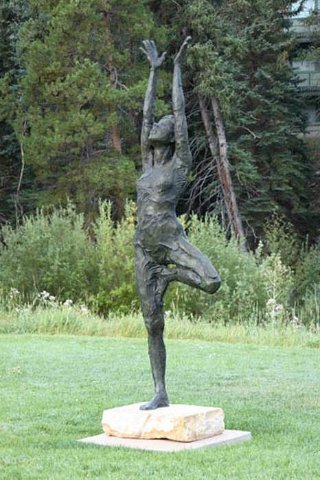 Jane DeDecker, Tree (L) Ed. of 11, 2006
bronze, 88 x 24 x 13 in. (223.5 x 61 x 33 cm)
JD020908