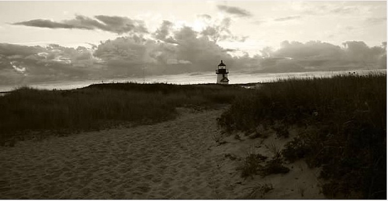 Debranne Cingari (PHOTOGRAPHY), The Brant Point Pathway, Edition of 50, 2012
Pigment Photograph, 30 x 40 in. (76.2 x 101.6 cm)
DC3007