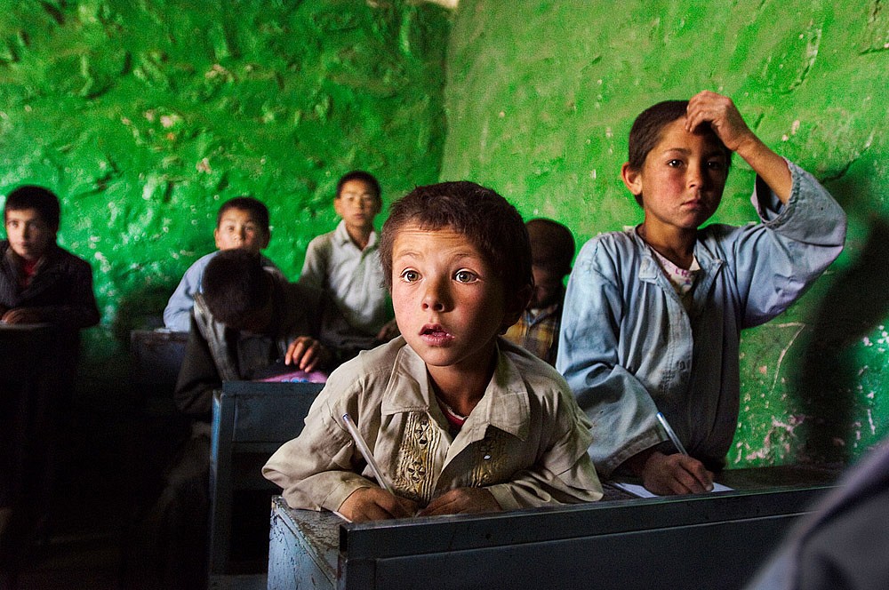 Steve McCurry, Hazara School Children, 2007
FujiFlex Crystal Archive Print, (Inquire for available sizes)
AFGHN-12772