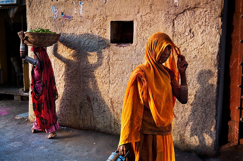 Steve McCurry, Rajasthan Shadows, 2009
FujiFlex Crystal Archive Print, (Inquire for available sizes)
INDIA-11506