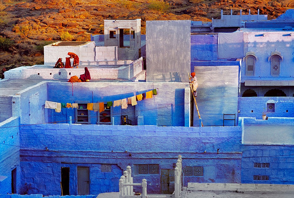 Steve McCurry, Rajasthan Rooftops, 2009
FujiFlex Crystal Archive Print, (Inquire for available sizes)
INDIA-11584