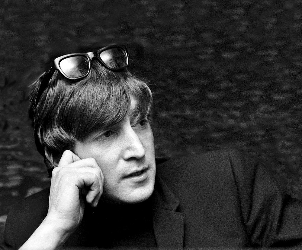 Harry Benson, John Lennon portrait, Editions of 35, 1964
archival pigment print, 30 x 40 in. (76.2 x 101.6 cm)
HB151102