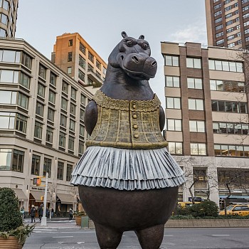 Hippo Ballerina by Bjorn Skaarup - Dante Park NYC&nbsp;