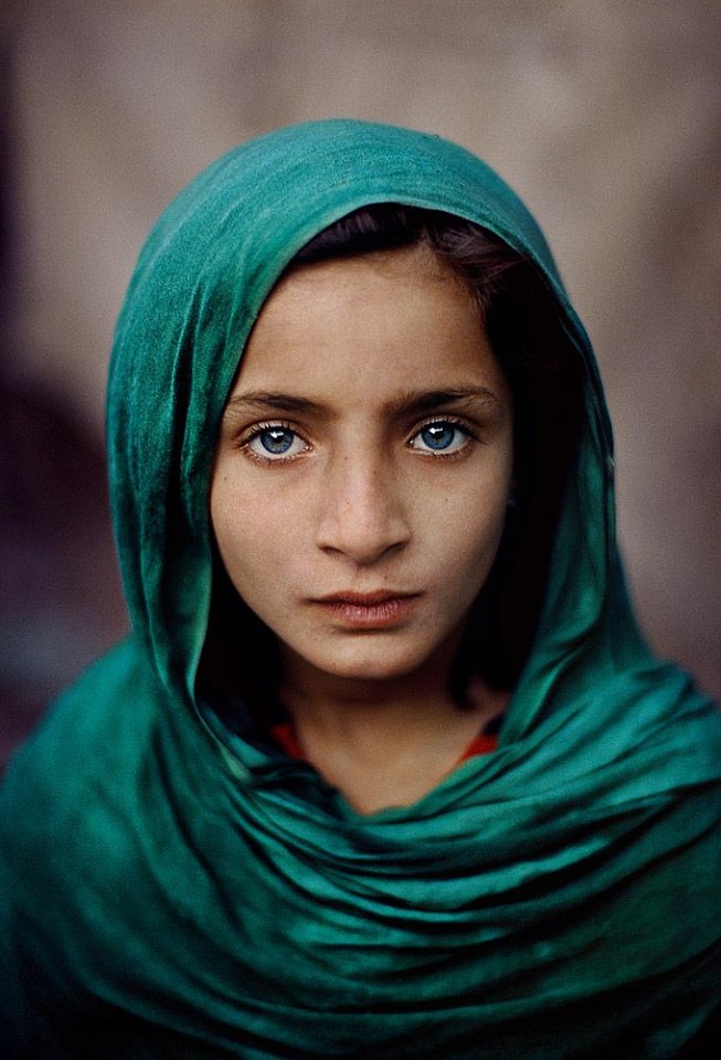 Steve McCurry, Girl with Green Shawl, Peshawar, Pakistan, 2002
FujiFlex Crystal Archive Print, 40 x 30 in. ((Inquire for additional sizes)
PAKISTAN-10003