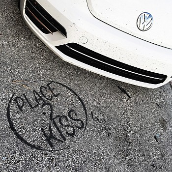 Work: Debranne Cingari Kiss Me Please, Ed. 1/50