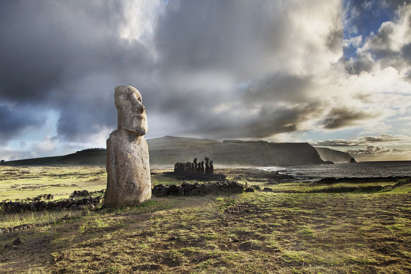 Steve McCurry, Easter Island - 10020NF, 2018
FujiFlex Crystal Archive Print, 30 x 40 in. (76.2 x 101.6 cm)
10020NF