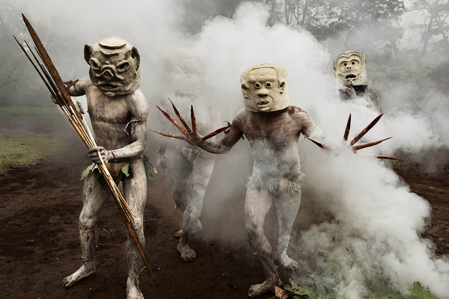 Steve McCurry, Tribesmen with Clay Masks and Bamboo Garb, Papua New Guinea, 2017
FujiFlex Crystal Archive Print, 30 x 40 in. (76.2 x 101.6 cm)
10001