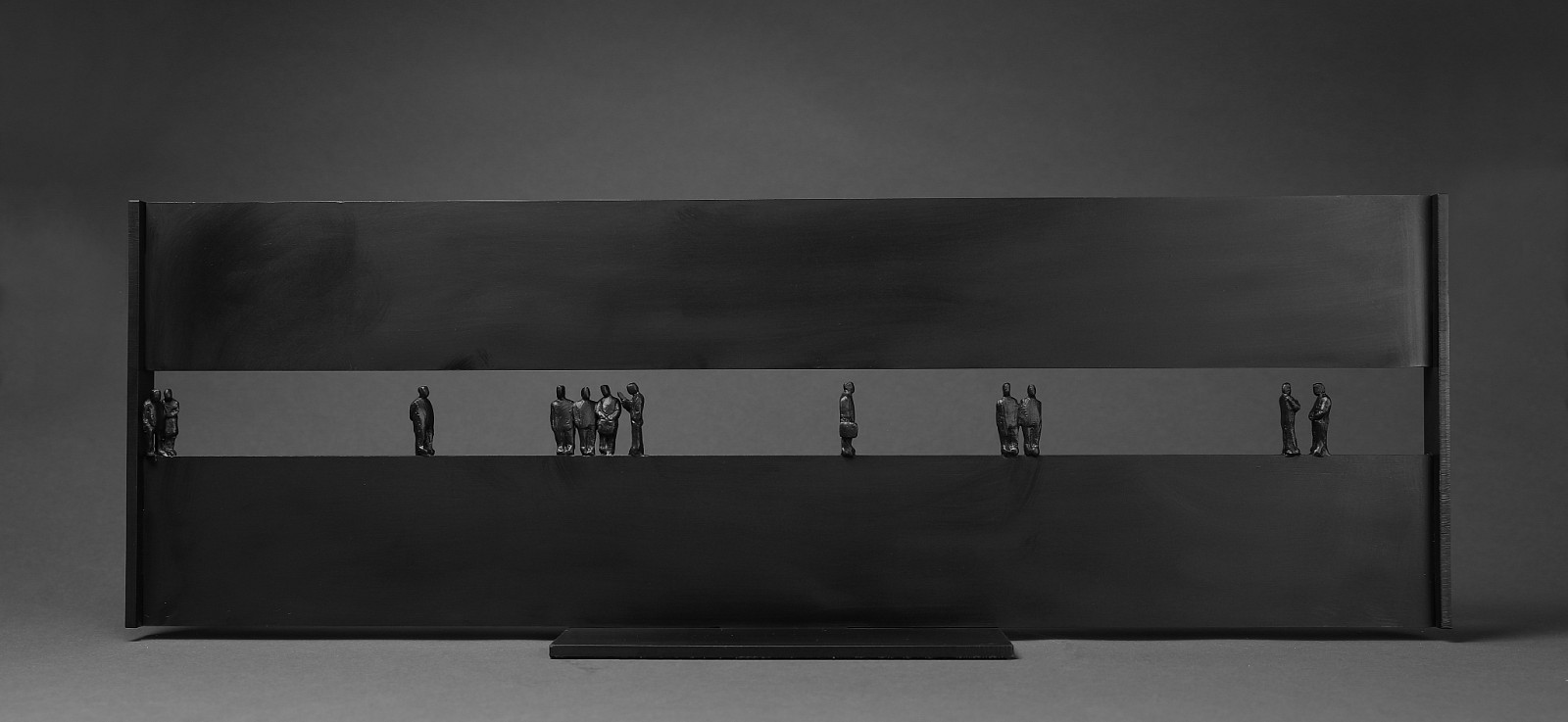 Jim Rennert, In Transit II, Edition of 9, 2018
bronze and steel, 10 x 30 x 6 in. (25.4 x 76.2 x 15.2 cm)
