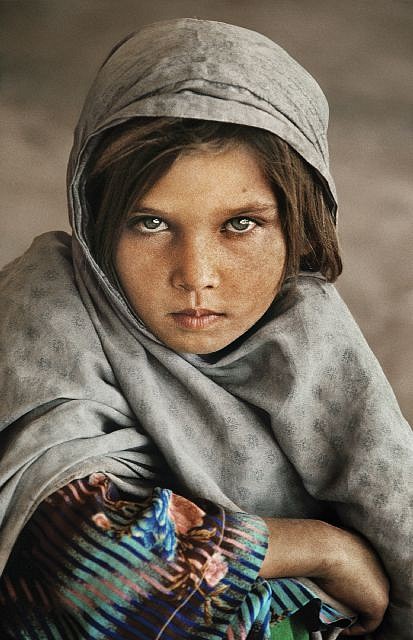 Steve McCurry, Afghan Nomad Girl, 1990
FujiFlex Crystal Archive Print
AFGHN-12092
