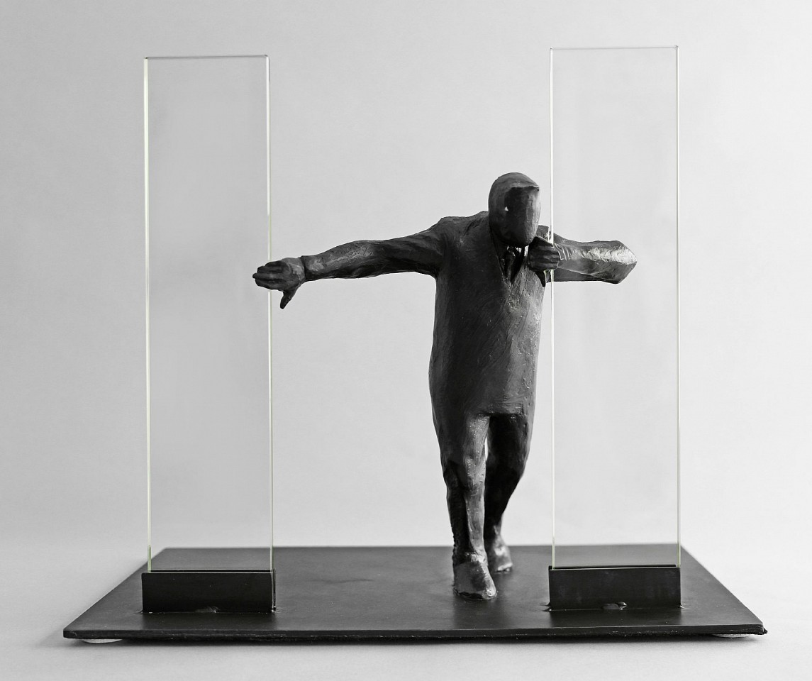 Jim Rennert, Beyond, Ed. of 9, 2022
bronze and glass, 18 x 22 x 10 in.