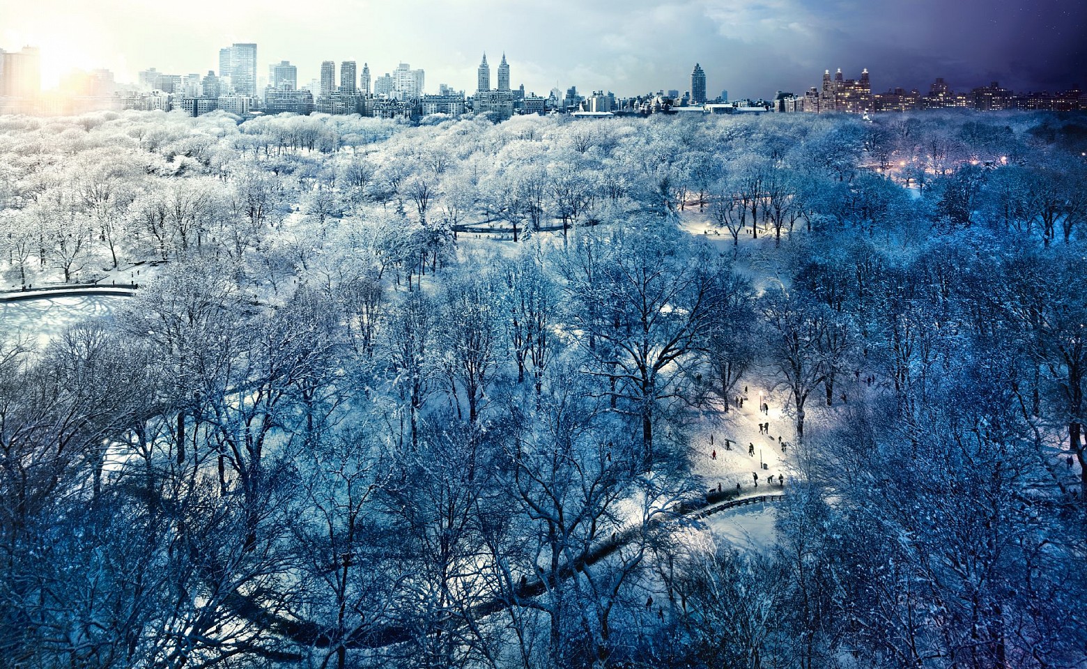 Stephen Wilkes, Central Park Snow, Day to Night, Ed. 17/50, 2010
FujiFlex Crystal Archive Print, 18 1/2 x 30 in. (47 x 76.2 cm)
SW025