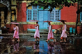 News & Events: Award-winning 'Afghan Girl' photographer Steve McCurry's work to display at Greenwich gallery, February  6, 2024 - Linda Tuccio Koonz, CT Insider