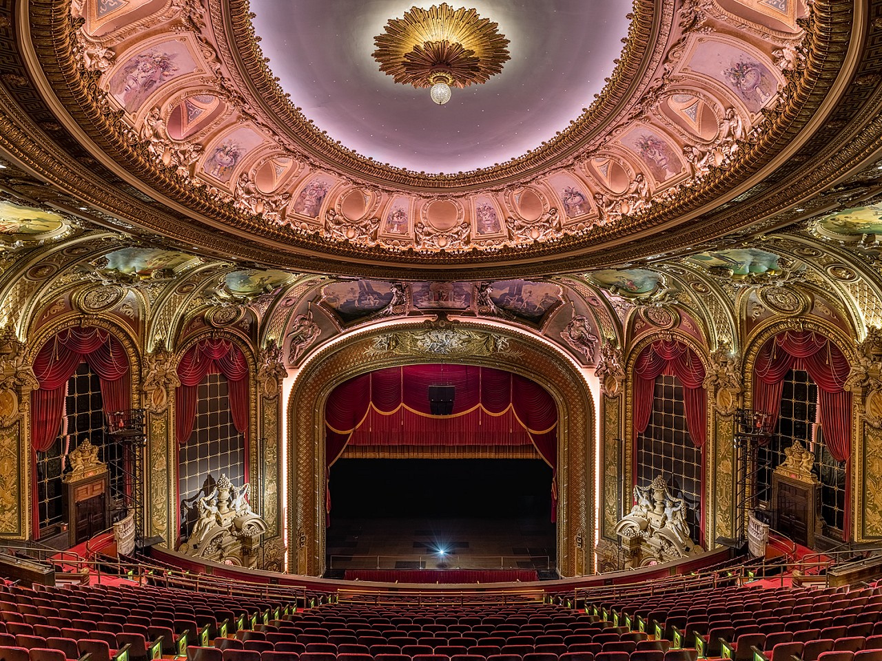 Christos J. Palios, Wang Theatre, Boston, MA, Ed. 1/5, 2022
archival pigment print, 47 x 60 in. (119.4 x 152.4 cm)
CP241203