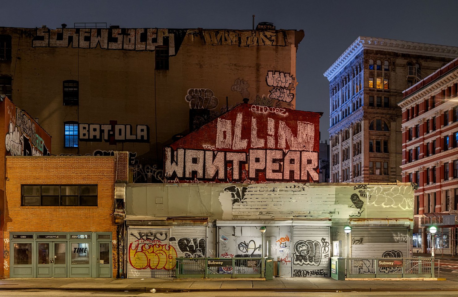 Mark S. Kornbluth, Canal and Broadway, AP, 2021
archival pigment print on Canson Platine paper, 36 x 55 1/2 in. (91.4 x 141 cm)
MSK231101